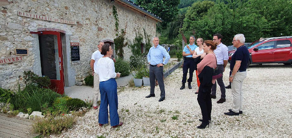 Préfet de la Drôme à la Distillerie du Vercors Préfet de la Drôme à la Distillerie du Vercors